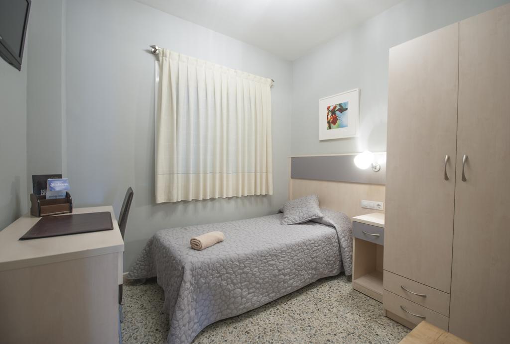 Hostal Badalona Rom bilde