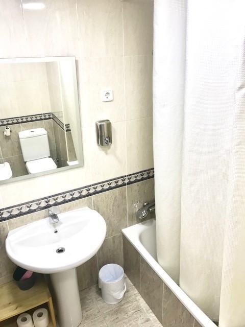 Hostal Badalona Eksteriør bilde